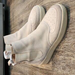 Designer Aime Leon Dore sneaker